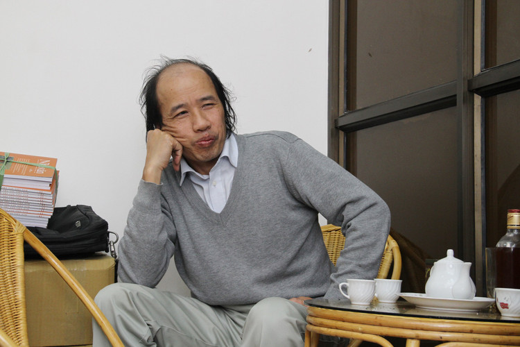 Nhà văn Tạ Duy Anh. Nhà văn Tạ Duy Anh.