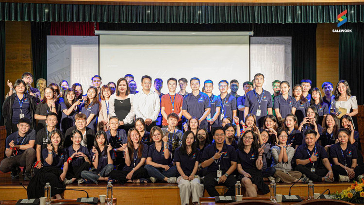 Đội ngũ cán bộ công nhân viên Salework