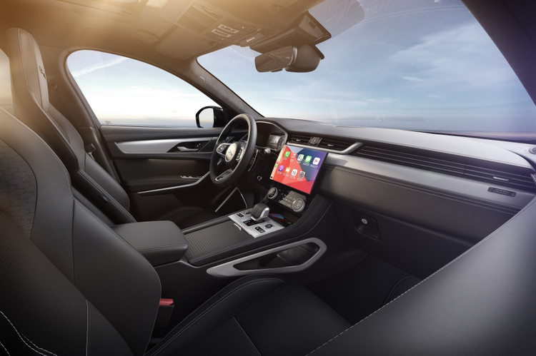 Jaguar F-Pace R-Dynamic phiên bản màu đen độc đáo với công nghệ tiên tiến ảnh 4