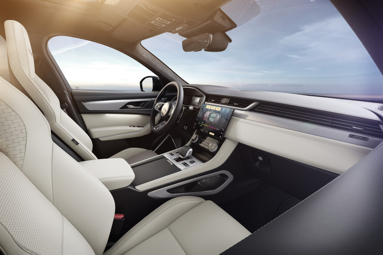 Jaguar F-Pace R-Dynamic phiên bản màu đen độc đáo với công nghệ tiên tiến ảnh 5