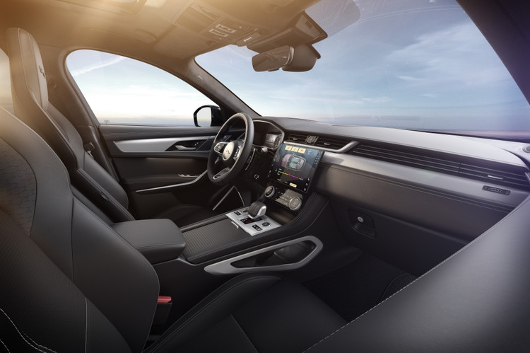 Jaguar F-Pace R-Dynamic phiên bản màu đen độc đáo với công nghệ tiên tiến ảnh 6