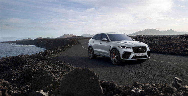 Jaguar F-Pace R-Dynamic phiên bản màu đen độc đáo với công nghệ tiên tiến ảnh 1