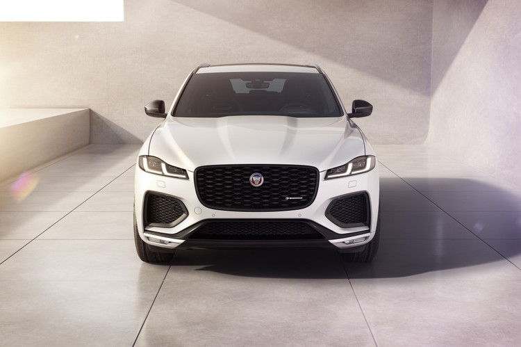 Jaguar F-Pace R-Dynamic phiên bản màu đen độc đáo với công nghệ tiên tiến ảnh 14