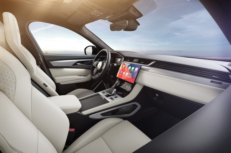 Jaguar F-Pace R-Dynamic phiên bản màu đen độc đáo với công nghệ tiên tiến ảnh 3