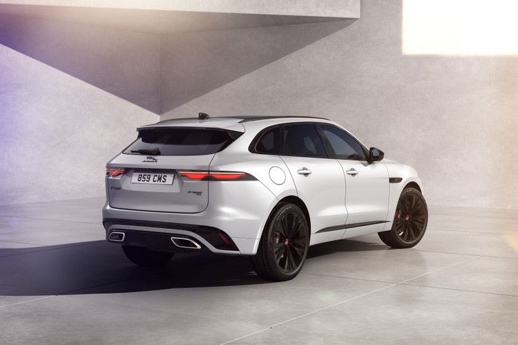 Jaguar F-Pace R-Dynamic phiên bản màu đen độc đáo với công nghệ tiên tiến ảnh 8