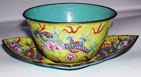 Bộ đồ uống trà thời Vua Minh Mạng. Nguồn: Bảo tàng Lịch sử Quốc gia.