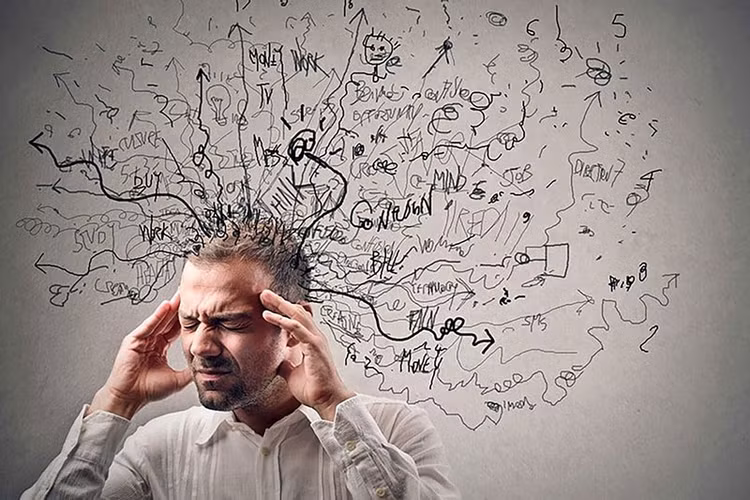 Suy nghĩ quá nhiều làm tiêu hao năng lượng tích cực trong cơ thể. Ảnh minh họa