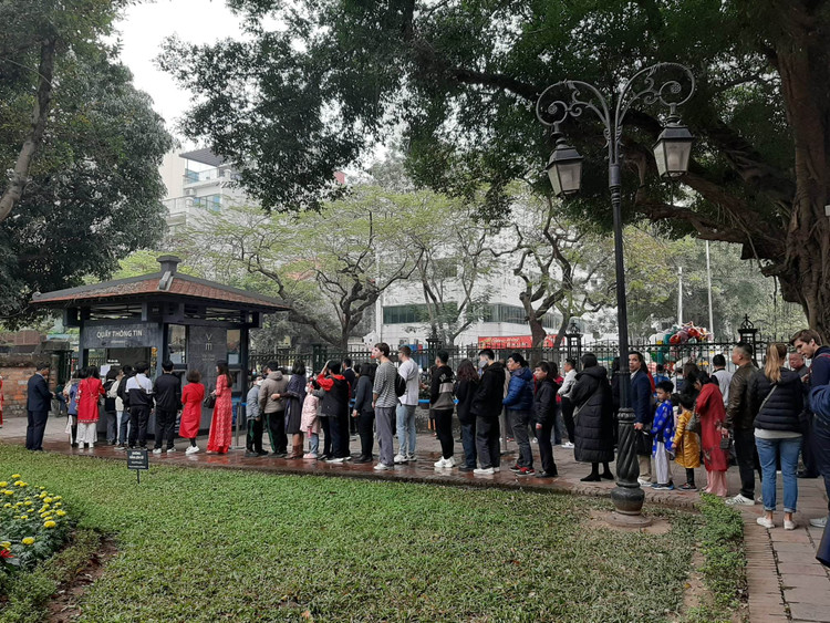 Văn Miếu - Quốc Tử Giám: Điểm hẹn du xuân giữa lòng Thủ đô ảnh 2