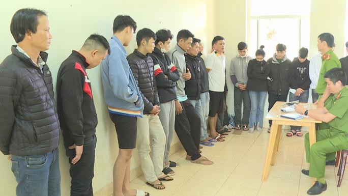 Các đối tượng trong đường dây cá độ mùa World Cup hơn 100 tỉ đồng.