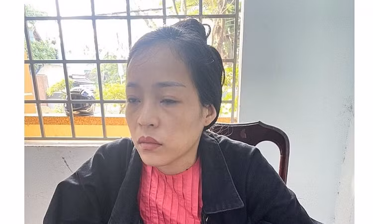 Đối tượng Bùi Thị Thúy Diễm tại cơ quan Công an.