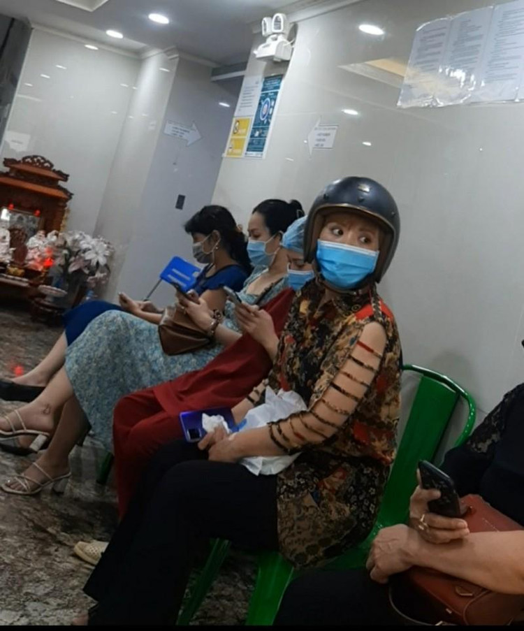 Khách hàng chờ tư vấn, phẫu thuật thẩm mỹ tại Bệnh viện thẩm mỹ Korean Srat - Sao Hàn.