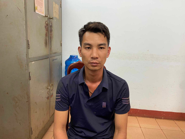 Tài xế xe tải Phạm Văn Huân tại cơ quan Công an. Tài xế xe tải Phạm Văn Huân tại cơ quan Công an.