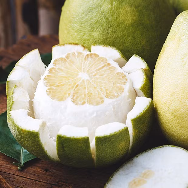 Tưởng chừng thứ bỏ đi nhưng vỏ bưởi lại mang nhiều công dụng bất ngờ. Ảnh minh họa