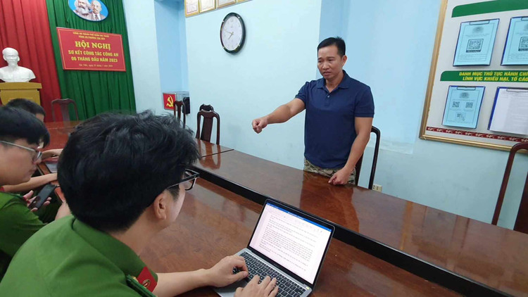 Đối tượng Vũ Xuân Thụy tại cơ quan công an.