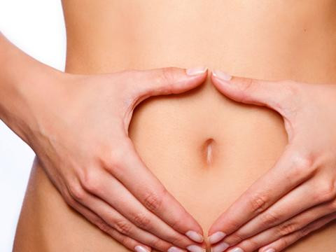 Rốn là nơi mà nhiều người rất hay bỏ quên, tuy nhiên đây là nơi trú ngụ của rất nhiều loại vi khuẩn. Ảnh minh họa