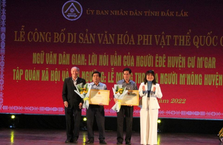 Lễ công bố di sản văn hóa phi vật thể quốc gia trên địa bàn tỉnh Đắk Lắk. (Ảnh: T.H).