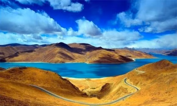 Tai sao nguoi dan khong danh bat hoac an ca tom o Ho Tay Tang?