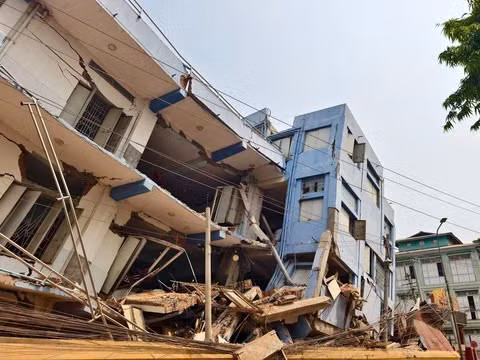 Động đất ở Myanmar gây thiệt hại lớn về người và tài sản. Ảnh GLOBAL NEW LIGHT OF MYANMAR