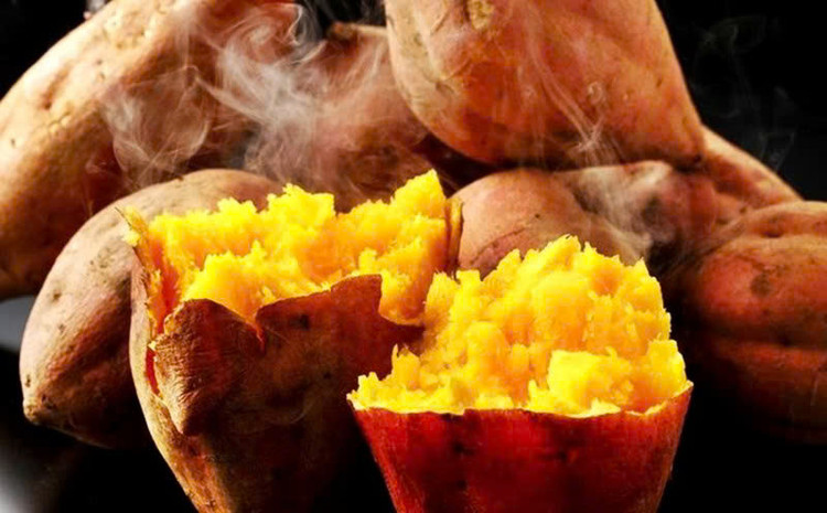 Vỏ khoai lang chứa nhiều chất xơ và vitamin, khoáng chất thiết yếu cho cơ thể. Ảnh minh họa