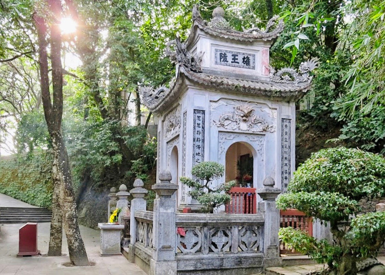 Lăng Hùng Vương. Ảnh Vntrip