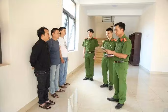 Nhóm cá độ bóng đá của Kiều Tuấn Kiệt bị bắt giữ.