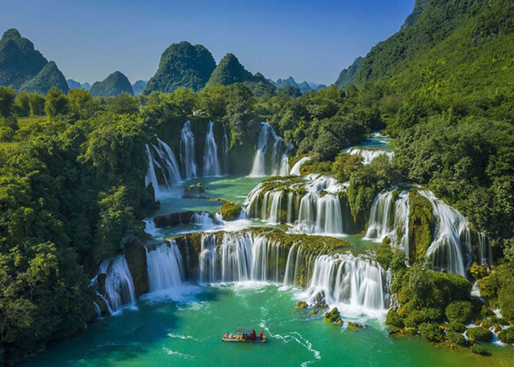 Thác Bản Giốc lọt top 21 thác nước đẹp nhất thế giới năm 2024. Ảnh minh họa