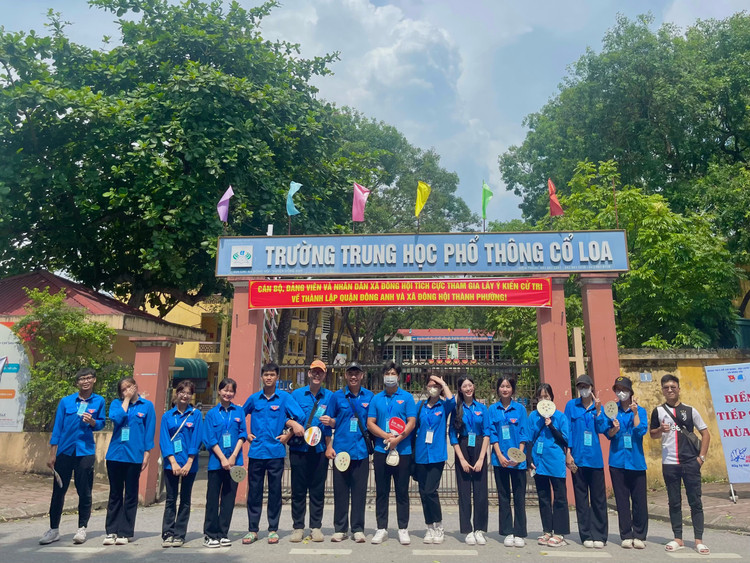 Đội hình &quot;Tiếp sức mùa thi&quot; đã tạo được sự tin tưởng và nhận được sự quan tâm, ghi nhận, phản hồi tích cực của phụ huynh, thí sinh và cộng đồng.