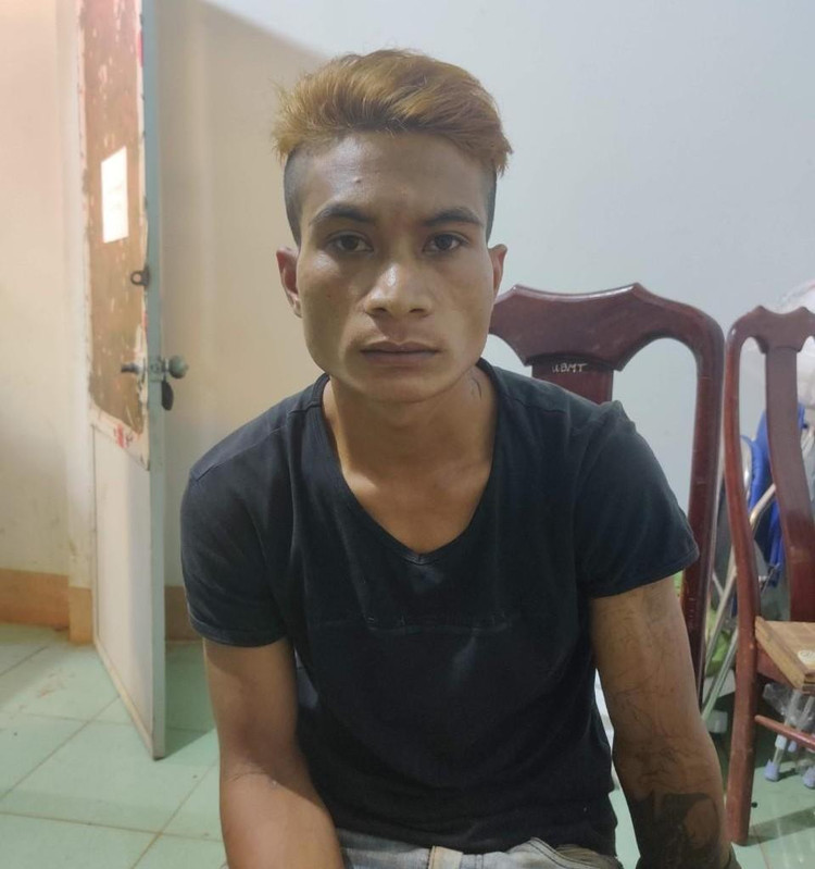 Đối tượng Y Bi Mlô đã ra đầu thú tại cơ quan Công an huyện Krông Búk.