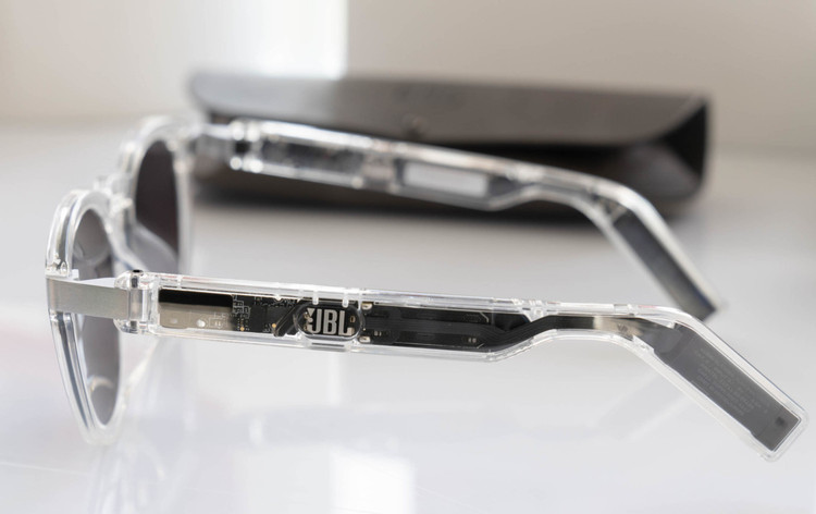 Kính nghe nhạc Soundgear Frames của nhà JBL có gì đặc biệt?. Kính nghe nhạc Soundgear Frames của nhà JBL có gì đặc biệt?.