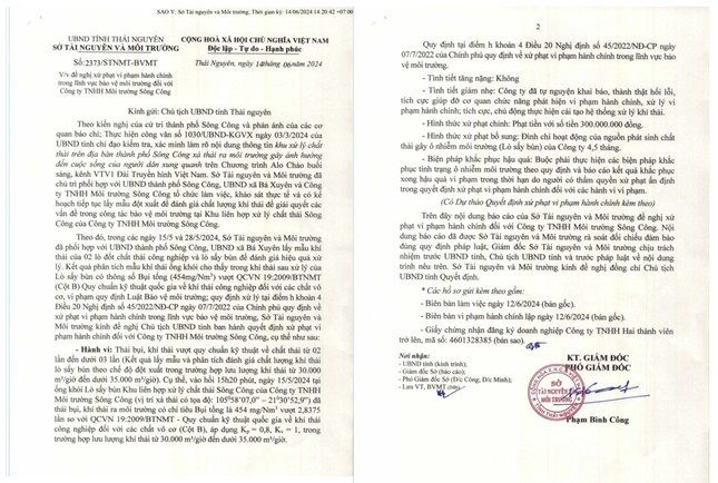 Văn bản thông tin kết quả đánh giá chất lượng khí thải và đề nghị xử lý vi phạm hành chính trong lĩnh vực bảo vệ môi trường đối với Công ty TNHH Môi trường Sông Công. Ảnh Tiền Phong