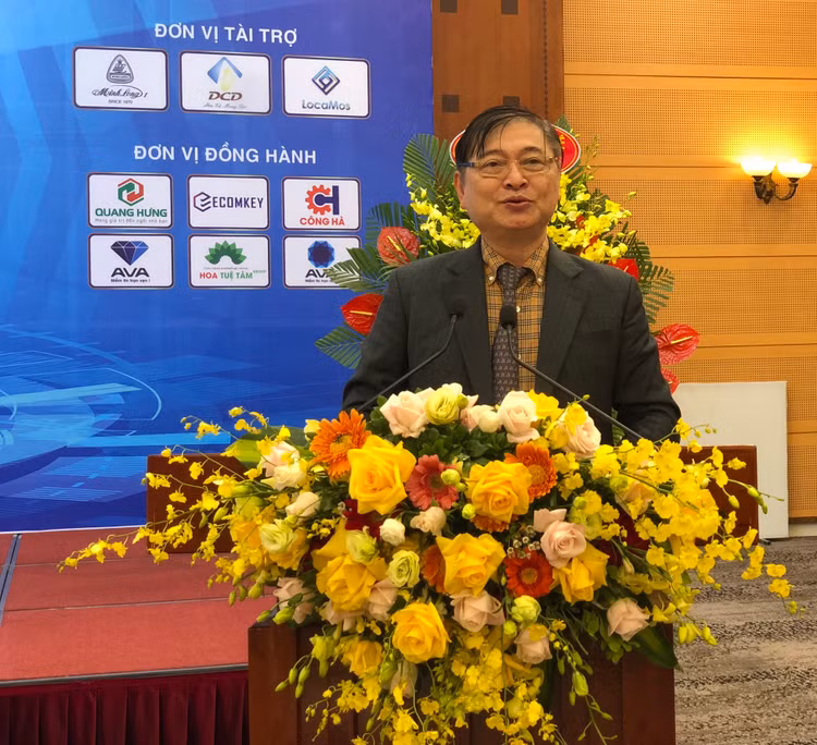 Tiến sĩ khoa học Phan Xuân Dũng phát biểu khai mạc Diễn đàn.