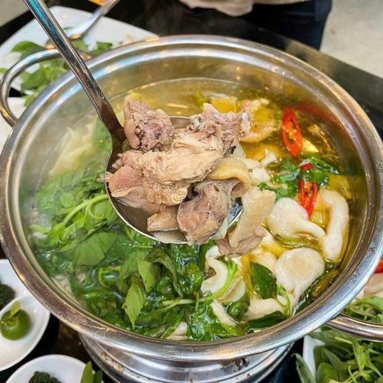 Lá có tác dụng làm dịu cơn khát, thanh nhiệt, sát trùng, tiêu viêm, chữa mụn nhọt, giúp tiêu hóa, ăn không tiêu, no lâu, giải cảm.... Cành và thân có tác dụng lợi tiểu, tiêu sỏi, giải độc, tiêu khát, thanh nhiệt, tiêu phù thũng... Ảnh Internet