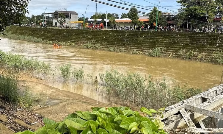 Vị trí xảy ra vụ tai nạn trên sông Đạ Tẻh (huyện Đạ Tẻh, tỉnh Lâm Đồng).
