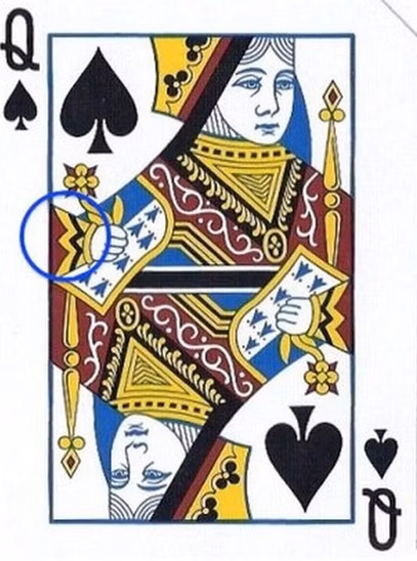 Sự thật về hoàng hậu trong lá bài Q bích