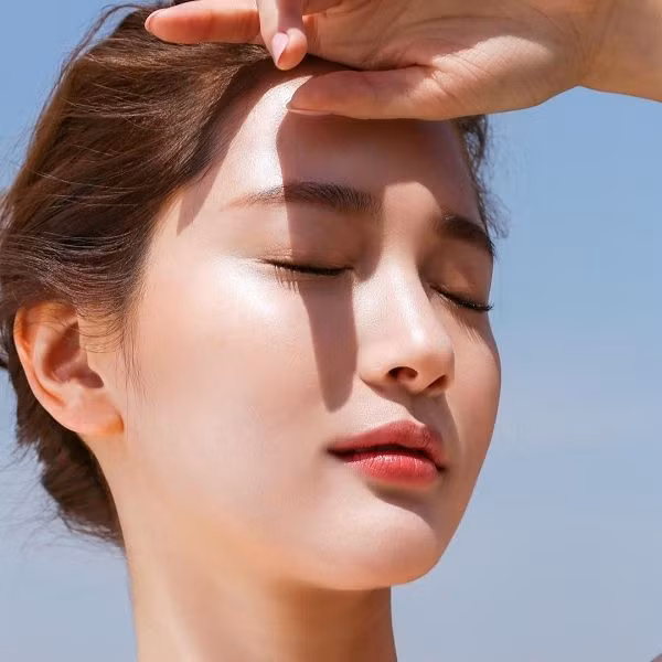 Luôn bảo vệ bản thân khỏi ánh nắng mặt trời. Ảnh minh họa