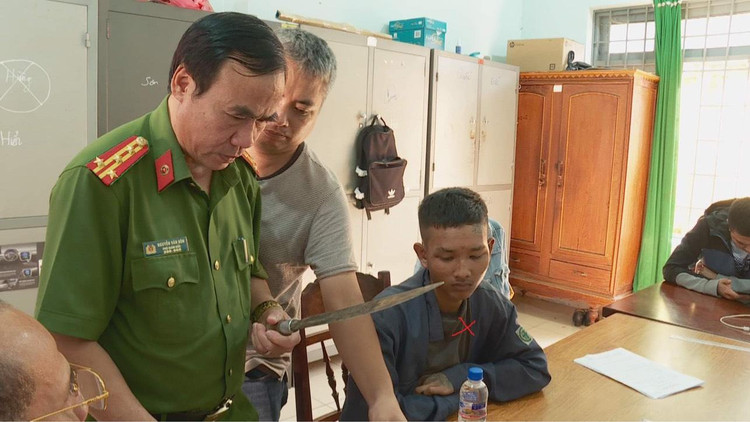 Hung khí Y Wiêt Kbuôr gây án.