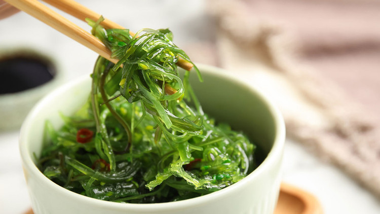 Rong biển rất bổ dưỡng, nhưng 3 nhóm người này tuyệt đối không nên ăn. Ảnh minh họa