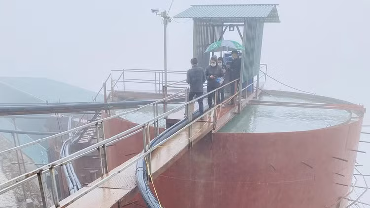 Hệ thống lọc chì, kẽm qua nước tại mỏ Trống Páo Sang. Ảnh Nhandan