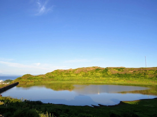 Từ khi hồ nước ngọt đưa vào hoạt động, 60 ha tỏi khát nước như được gặp mưa rào. Hiệu quả năng suất tăng lên đáng kể, góp phần phát triển kinh tế cho người dân Lý Sơn.