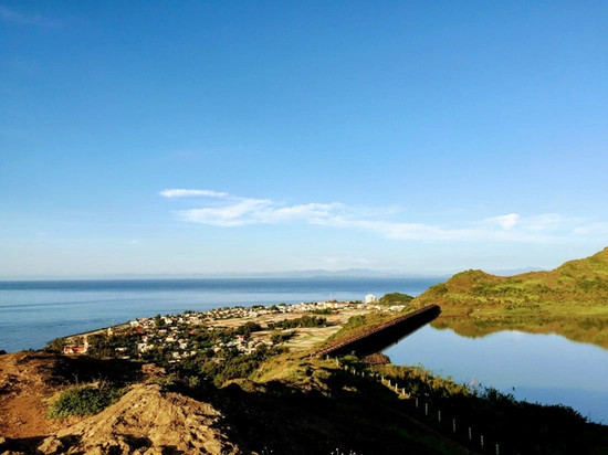 Không chỉ đóng vai trò về mặt kinh tế, đời sống nhân dân trên đảo, hồ nước ngọt Thới Lới cũng là điểm hút lượng lớn du khách tới tham quan.