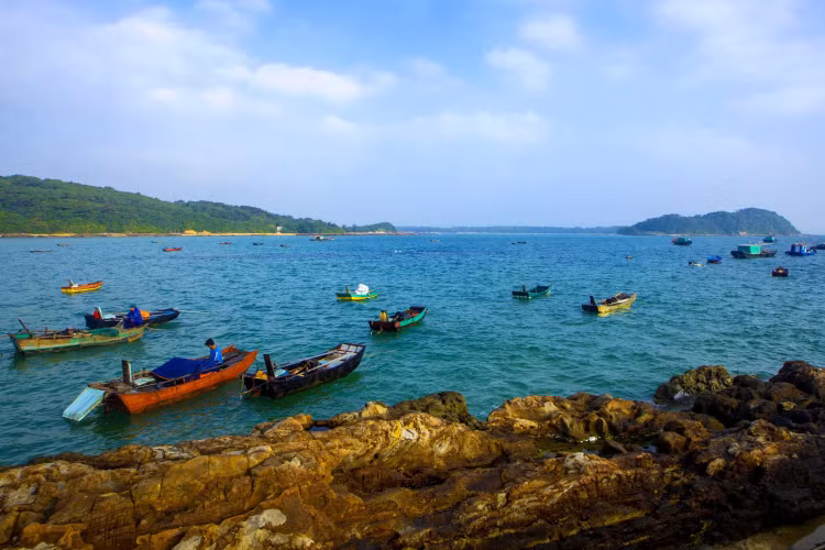 Vẻ đẹp hoang sơ của đảo Thanh Lân. Ảnh GoldenCoto