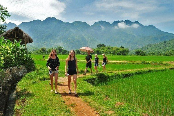 Trải nghiệm trekking homestay trong ngày thu hút khách du lịch nước ngoài