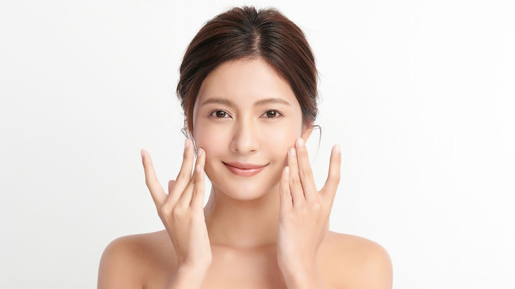 Bí quyết chăm sóc da khi thời tiết chuyển mùa. Ảnh minh họa