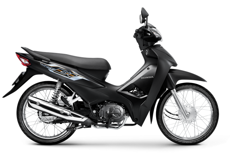 Wave Alpha được trang bị khối động cơ dung tích 110 phân khối - loại động cơ xy-lanh đơn, SOHC, 4 thì, làm mát bằng gió, sản sinh công suất tối đa 6,12kW tại 7.500 vòng/phút và hộp số 4 cấp. Xe sở hữu các kích thước Dài x Rộng x Cao lần lượt là 1.914 mm x 688 mm x 1.075 mm, chiều cao yên ở mức 769 mm và chiều dài trục cơ sở là 1.224 mm. Ảnh Honda