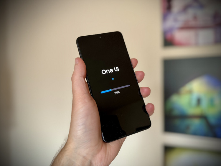 One UI 7 sẽ lấy cảm hứng từ iOS 18?. Ảnh Samsung
