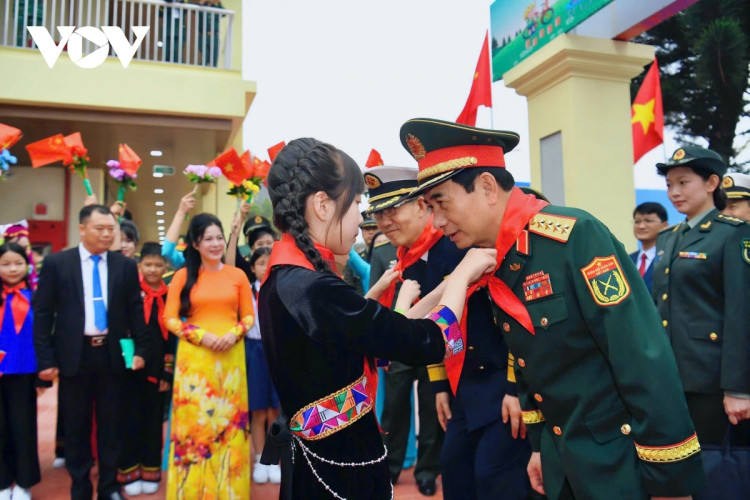 Dau an Giao luu huu nghi bien gioi quoc phong Viet Nam - Trung Quoc lan thu 9-Hinh-8