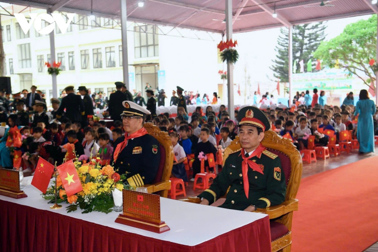 Dau an Giao luu huu nghi bien gioi quoc phong Viet Nam - Trung Quoc lan thu 9-Hinh-9