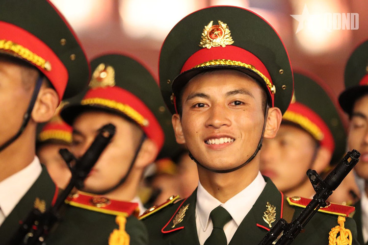 Doan Quan doi nhan dan Viet Nam hop luyen tai Quang truong Do-Hinh-7