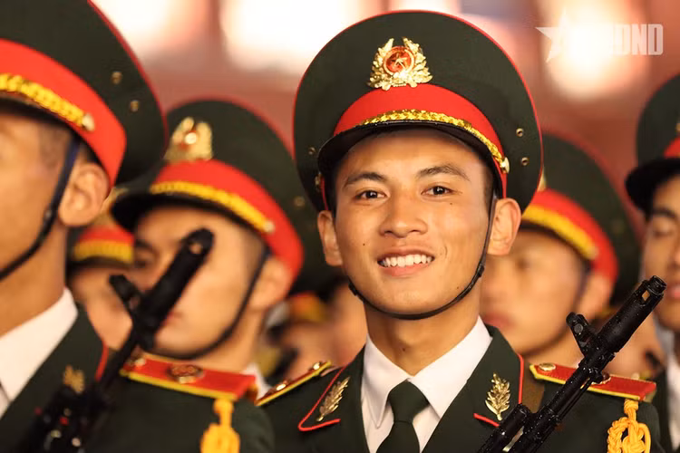 Doan Quan doi nhan dan Viet Nam hop luyen tai Quang truong Do-Hinh-7