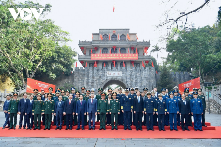 Dai tuong Phan Van Giang du Giao luu huu nghi quoc phong bien gioi Viet - Trung-Hinh-12